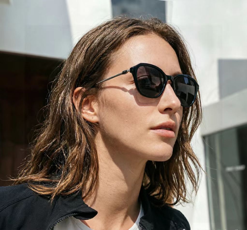 Gucci Black Cat Eye Sunglasses Thin Oval Frame UV400 Shades Women Full Gift Set